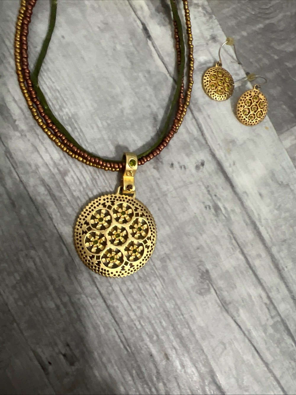 Premier Designs Bamboo Filigree Pendant Necklace with Green Accents - Picture 2 of 4